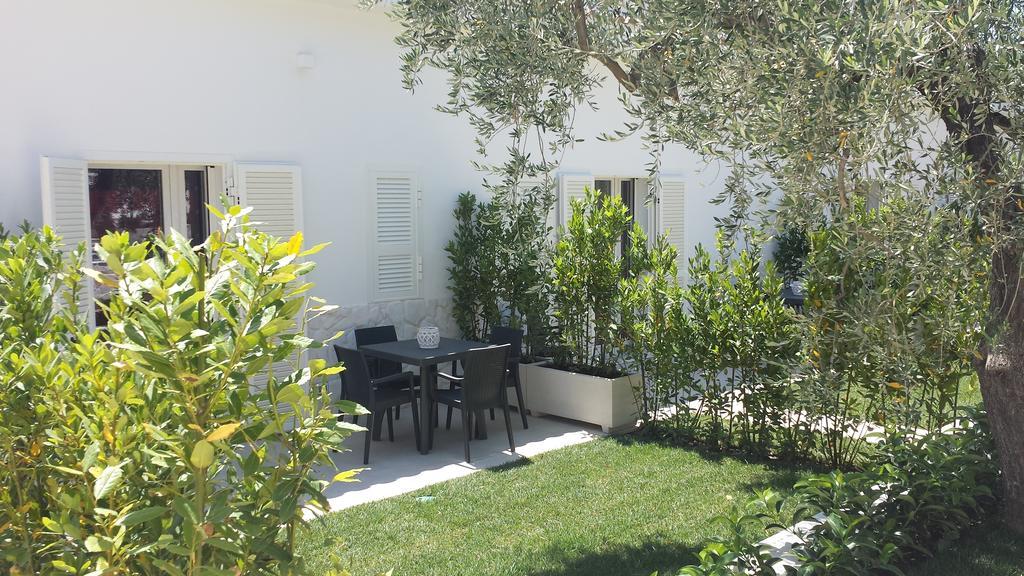 Charming Puglia Villa Simone Monte Sant'Angelo Room photo